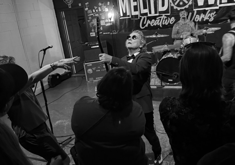 didjits perfom for fans at midwest punkfest